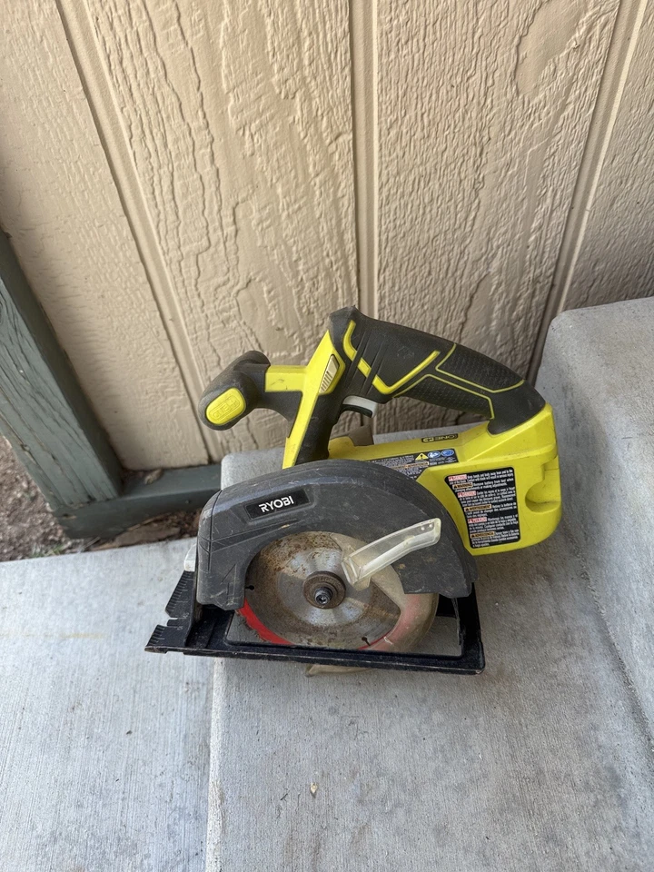 FOR PARTS Ryobi ONE+ PCL500B Circular Saw 5-1/2”Cordless 18V (Tool Only) - Image 2 of 2