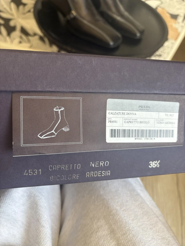 Prada 女式方头踝靴带盒和防尘袋 36.5 码 — 第 3/4 张图片