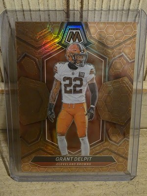 2024  Mosaic GRANT DELPIT #56 Honeycomb Prizm SSP Case Hit Browns color match
