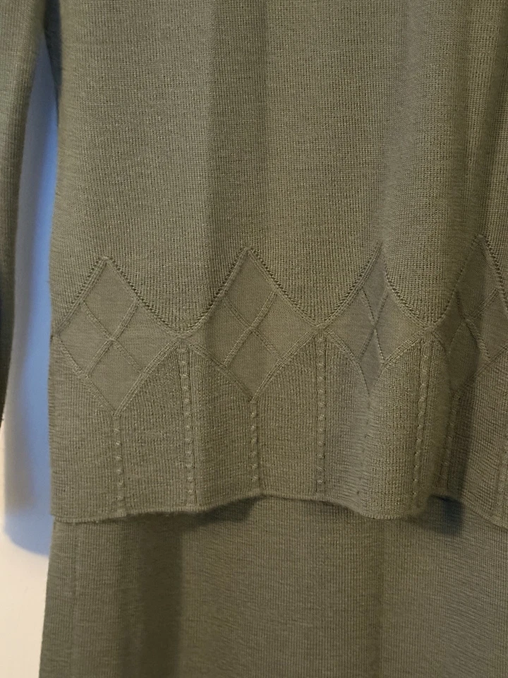 Adrianna Papell falda y conjunto túnica cuello alto falso talla mediana punto verde mezcla de lana Foto 2 de 4