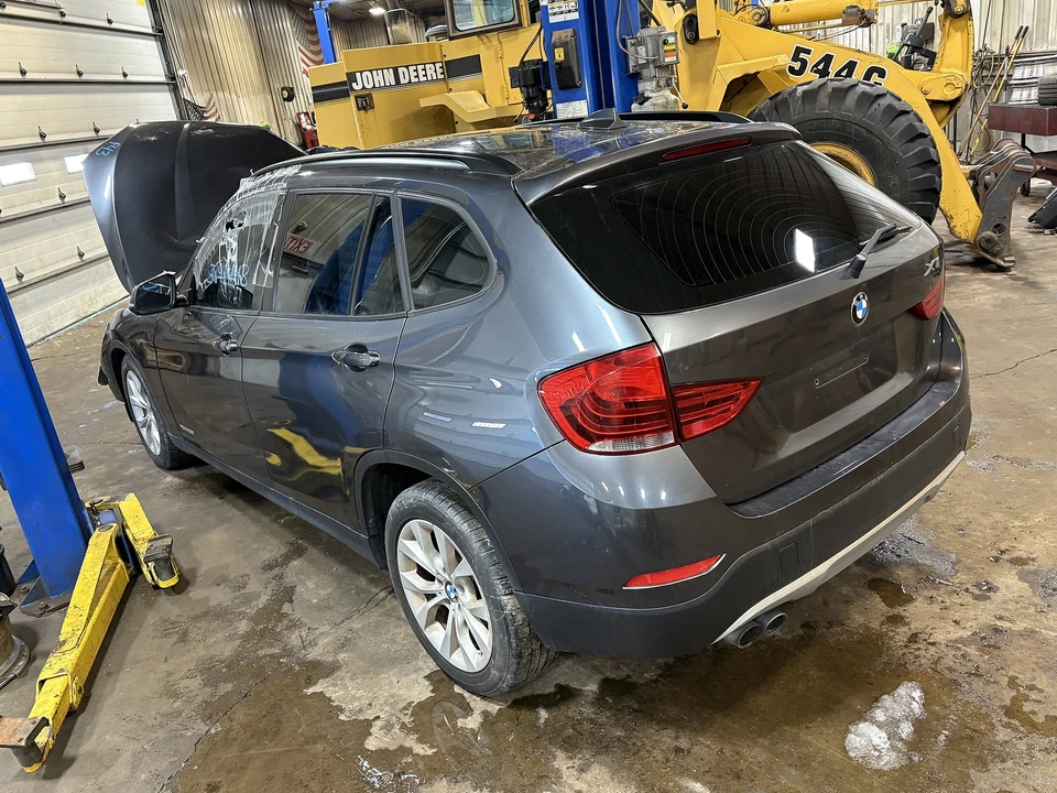Motor de limpador de vidro traseiro usado serve: 2014 BMW X1 grau A - Imagem 2 de 4