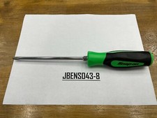 Snap-on Tools New Green 2 Phillips 6 Shaft Soft Grip Screwdriver Sgdp62irbg Snap-on Tools New Green 2 Phillips 6 Shaft Soft Grip Screwdriver Sgdp62irbg