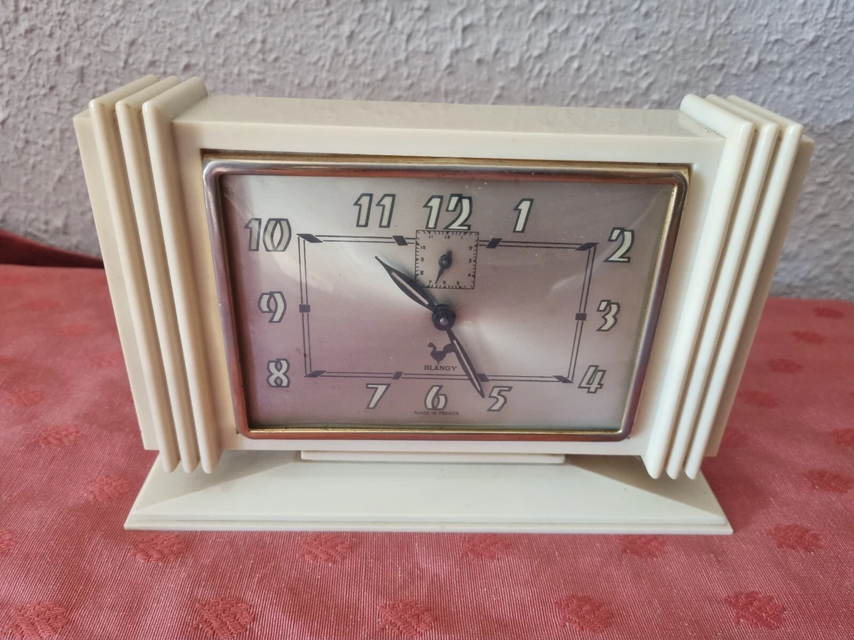 PIECE HORLOGERIE POUR REVEIL UNE VIS D'AXE SMI 95 30/10
