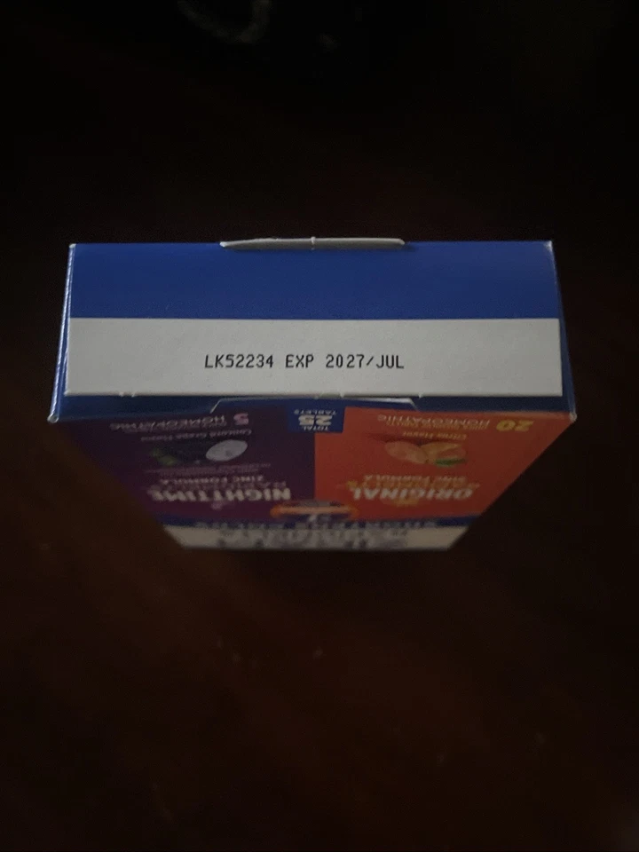 Paquete combinado homeopático de remedio para el resfriado de zinc Zicam Rapid Melts, cítricos de uva, 25 quilates Foto 4 de 4