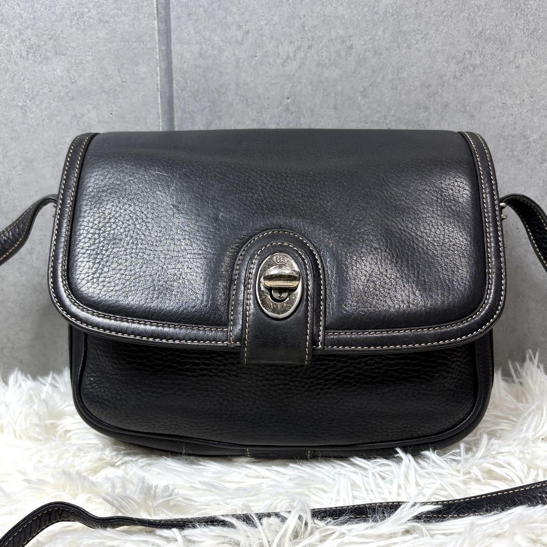 Gucci Black All Leather Turnlock Shoulder Bag m4_0808