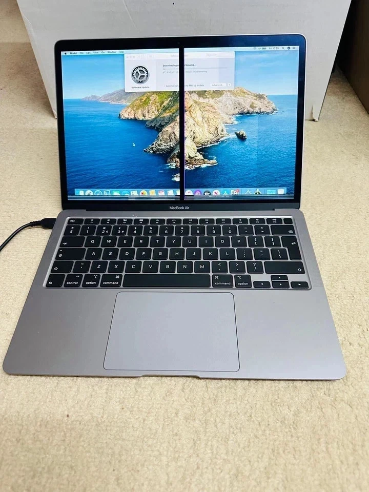 Apple MacBook Air 13" 2020 · i3 · 8GB · 256GB, photo 2 of 5