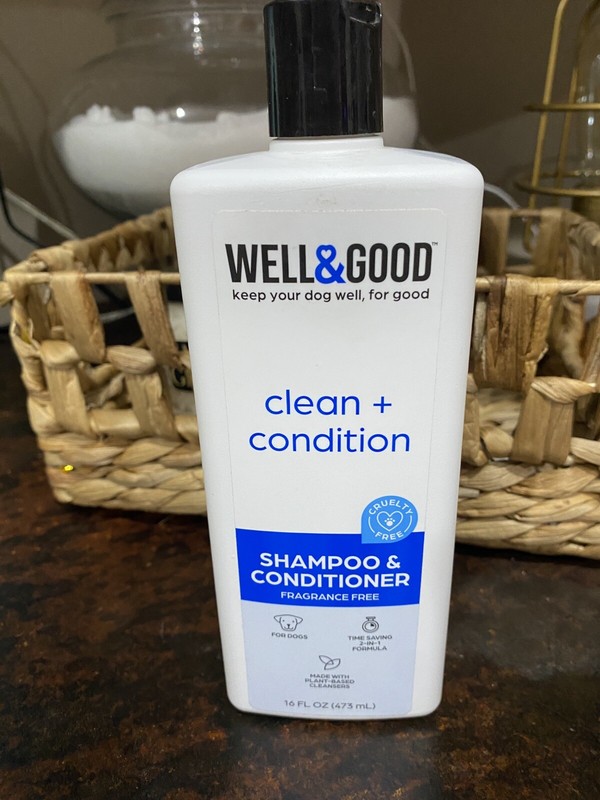 Well & Good Gently Clean Tearless Shampoo for Puppies Fragrance Free 16 FL. Oz.