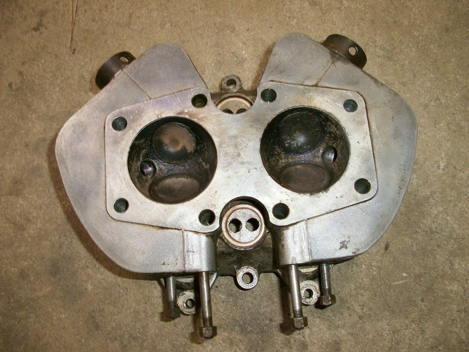 Triumph Cylinder Head E3699 Single Carburetor 350cc 21 T21 Bathtub 1957