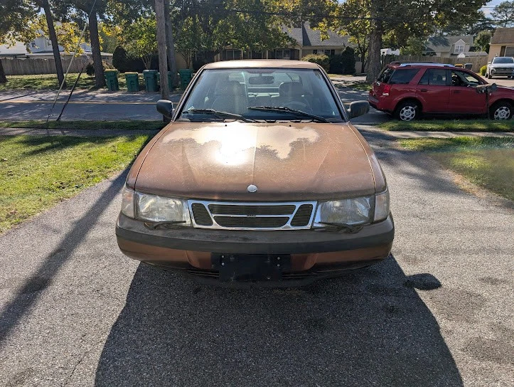 Saab 900 SE 1998 hatchback de 4 puertas Foto 3 de 4
