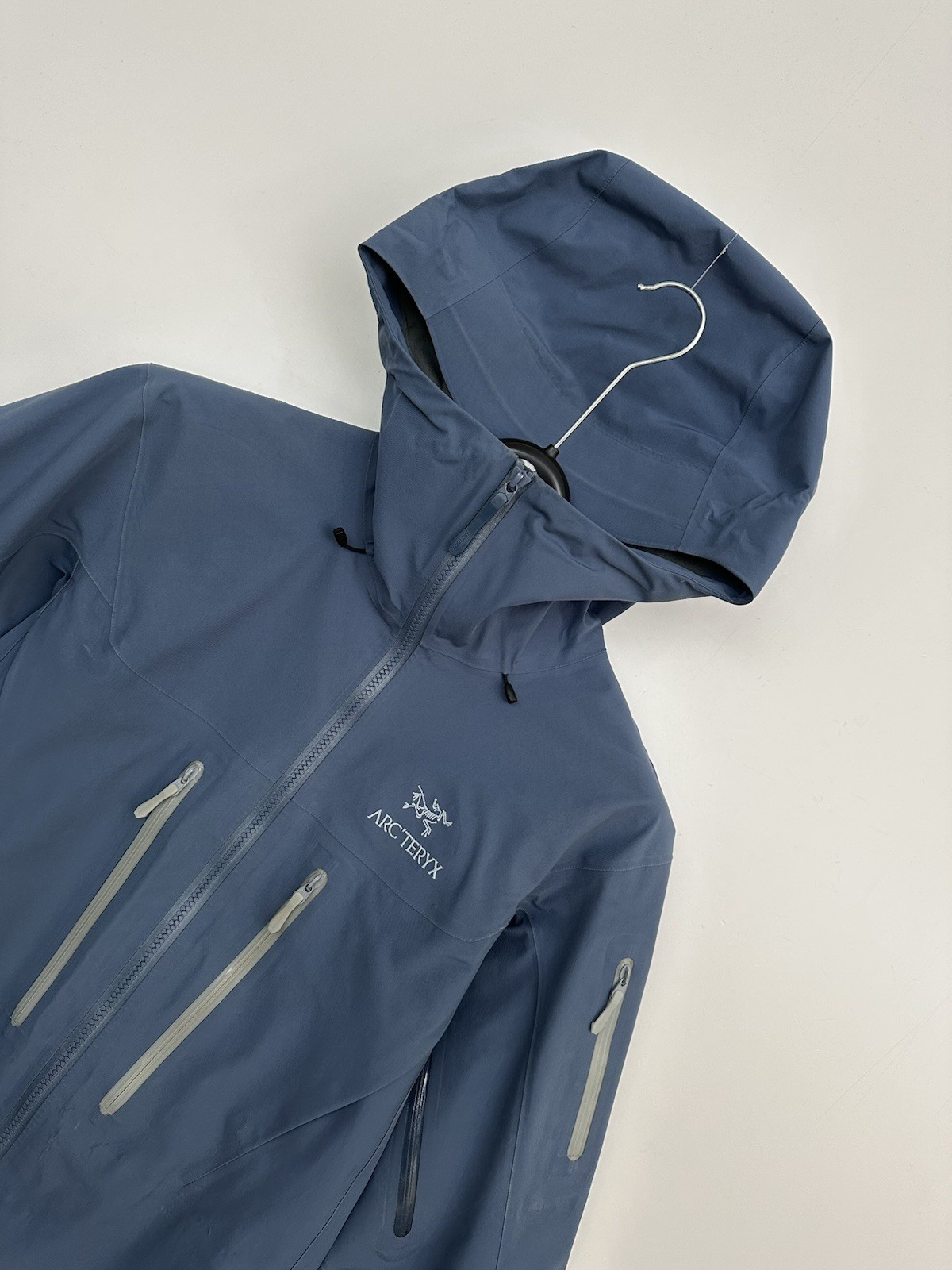 Arc'teryx Alpha SV GORE-TEX Pro Jacket, Size M, Women's, Moonlit Blue RECCO image 2