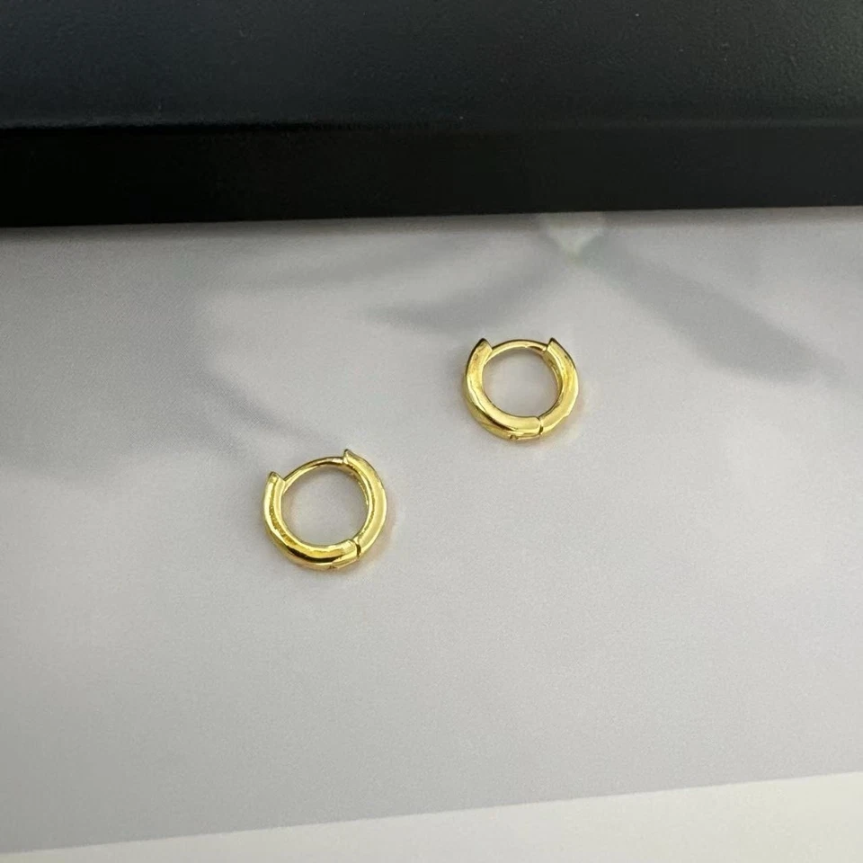 10mm Small Gold Hoop Earrings for Men Women Streetwear Unisex Earrings - Image 4 of 4