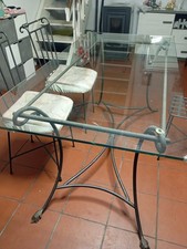 Tavolo In Cristallo E Ferro Battuto e 4 sedie in ferro battutto 