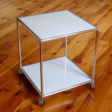 * USM Haller Beistelltisch TV Rack Tisch Lichtgrau Rollen * HiFi Regal * 50x50cm