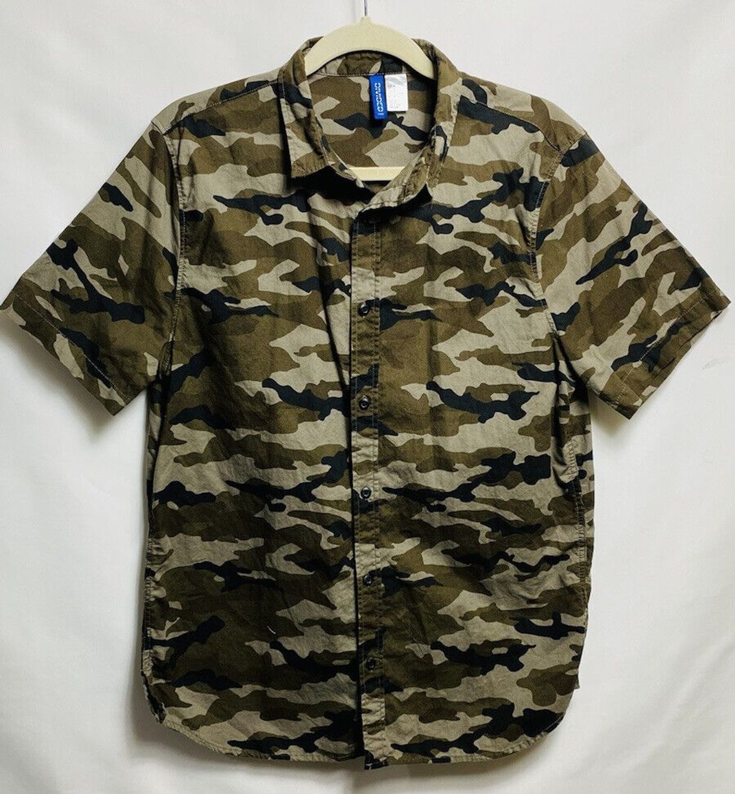 H&M Divided men/boy  Camouflage shirt sz M