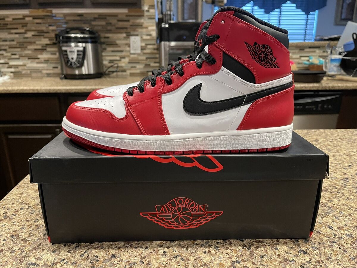 NIKE 2013 AIR JORDAN1 RETRO HIGH CHICAGO