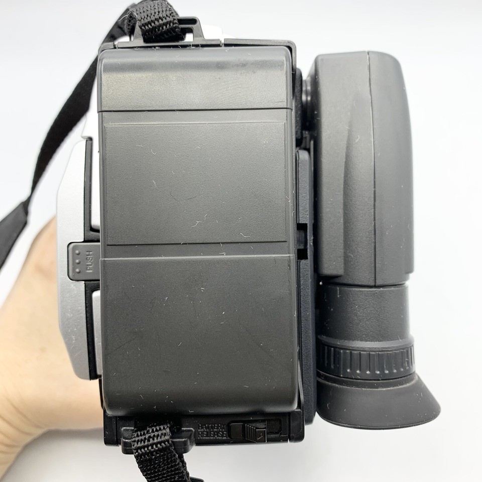 JVC GRSXM260U Super VHSC VHSC Camcorder 700x Digital Zoom *READ