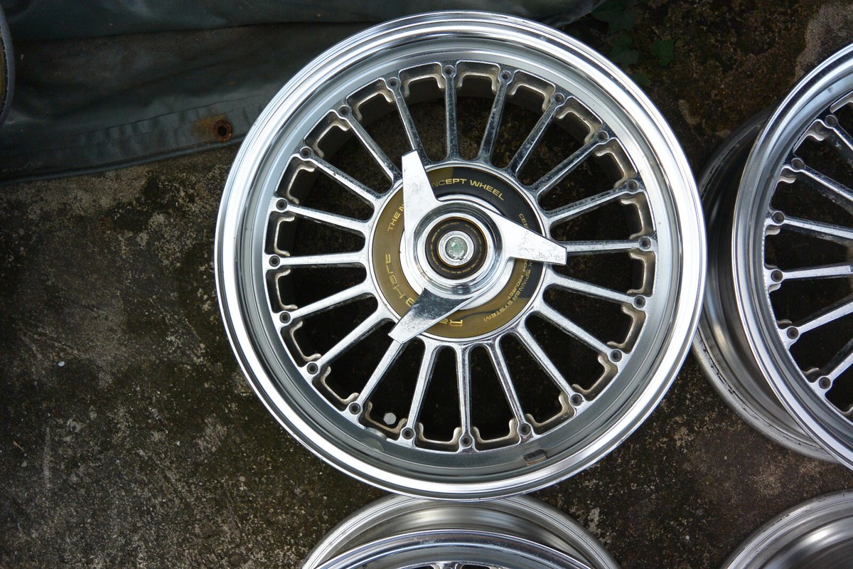 SSR レーシングハート　スピンナーフィン16インチ114.3 4穴　USDM SSR レーシングハート スピンナーフィン16インチ114.3 4穴 USDM