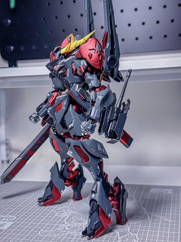 Bandai MG 1/100 Gundam Barbatos Built & Painted nmhkk89 - Picture 2 of 4