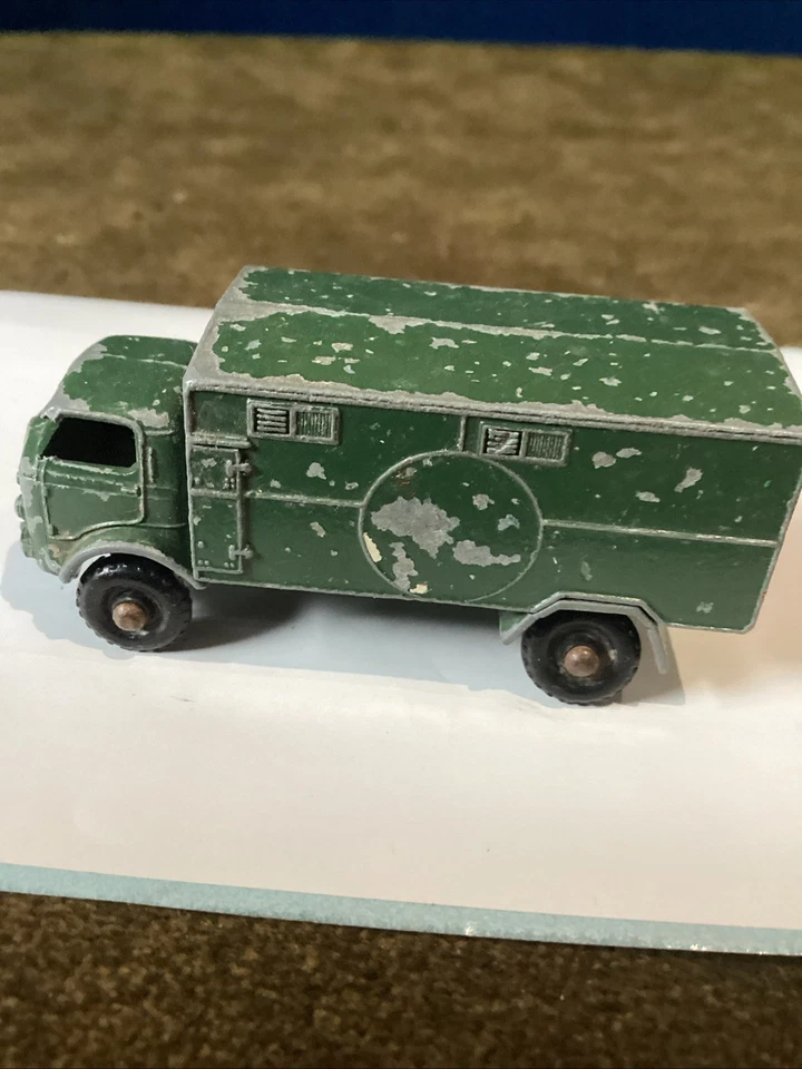 Ambulancia de servicio Matchbox de Lesney No.63 Ford 3 toneladas 4x4 usada Foto 4 de 4