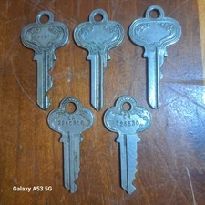 Vintage LOT Of 5 VERY OLD, VERY ORNATE KEYS, 3 RUSSWIN,  2 P&F CORBIN PADLOCK 