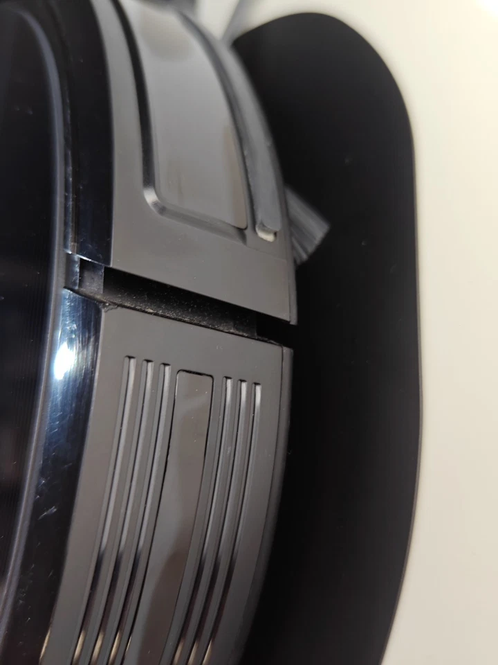 Eufy Smart Dynamic Navigation Robovac G10 Hybrid With All Extras & Manual - Image 4 of 4