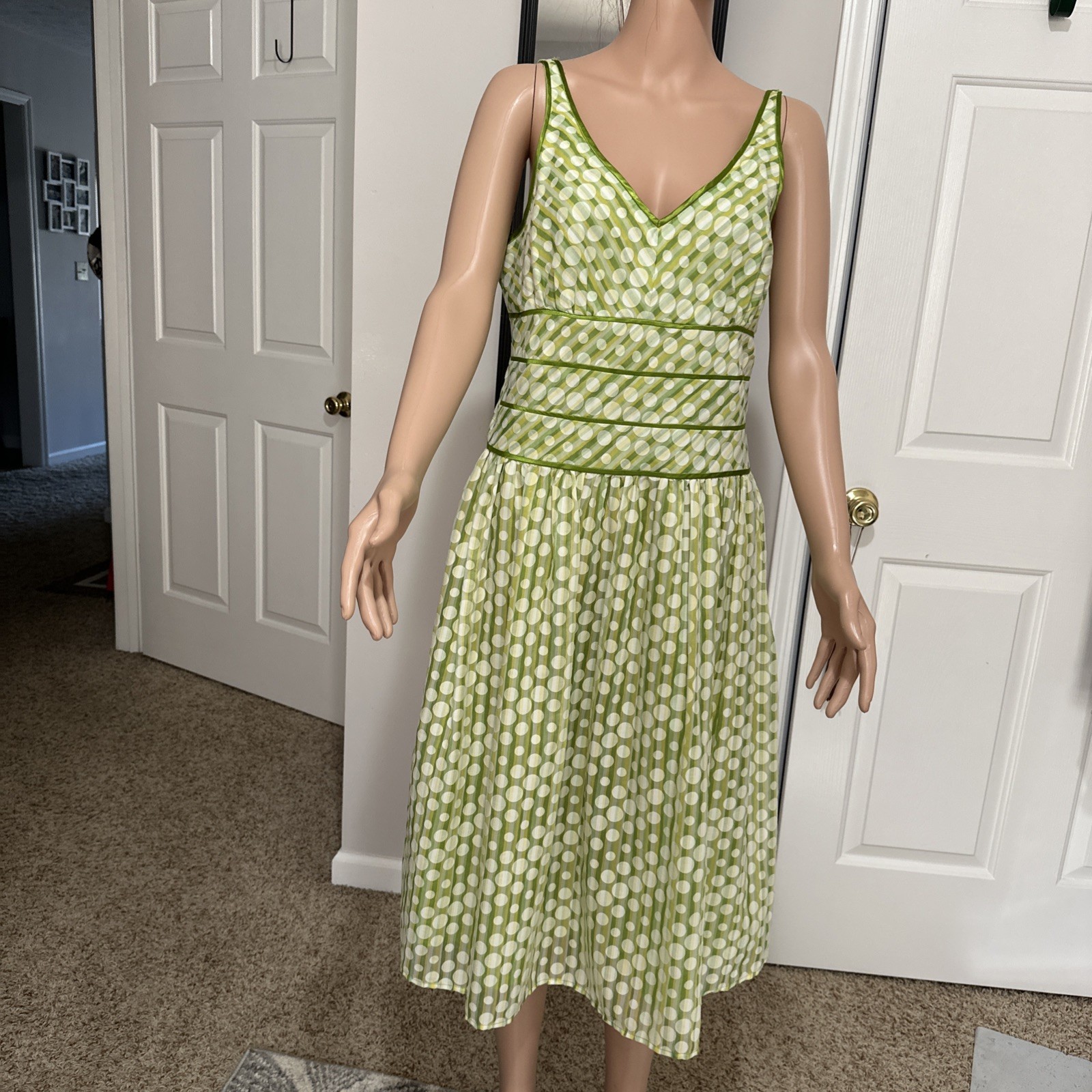 Picture 1 of 8