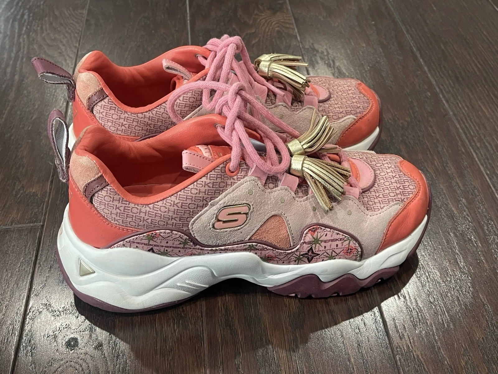 Skechers Ltd Edition Heritage D'Lites Gold Tassels Coral Logo Shoes Size 8