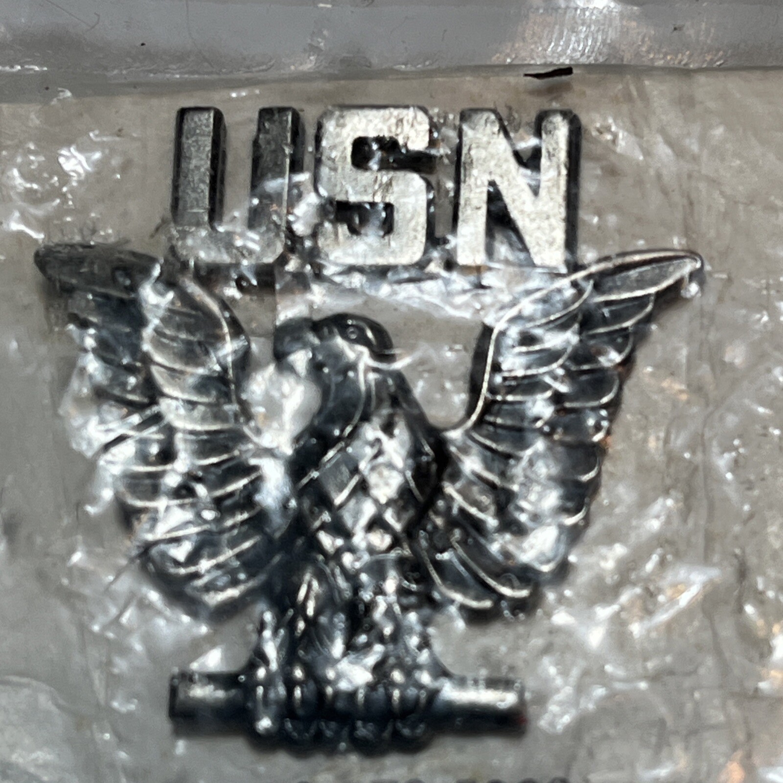USN U.S. Navy - Female Enlisted Cap And Hat Insignia NEW In Original Sealed Bag