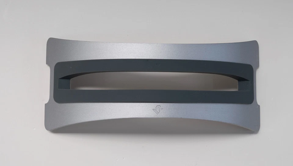 Twelve South BookArc for MacBook | Vertical Laptop Stand Silver - Image 2 of 3