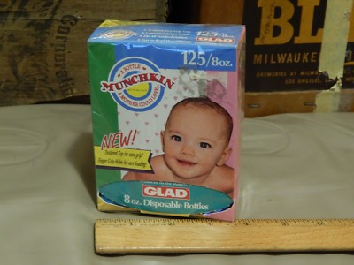 Munchkin/GLAD Brand ~ 125 (8oz) Disposable Bottles ~ 1994 Promo ''Beau Tie'' Box ~
