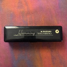 Suzuki SU-21H Humming Tremolo Harmonica key of A