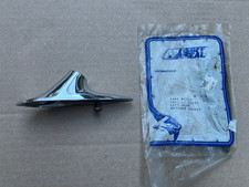 1961-62 Chevy Impala Ss Rear Antenna Base Oem Good Left Gasket 1961-62 Chevy Impala Ss Rear Antenna Base Oem Good Left Gasket