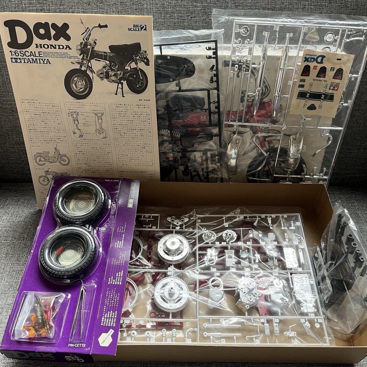 TAMIYA 1/6 Motorcycle Series No.02 Dax Honda ST70 Kit 16002