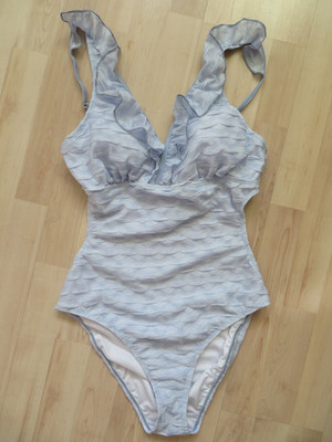 Cupshe Damen Badeanzug Einteiler mit Rüschen / Hellblau - Gr. L 42, Neu!
