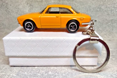 Diecast 1965 Alfa Romeo Giulia Sprint GTA Keychain Keyring FREE SHIPPING
