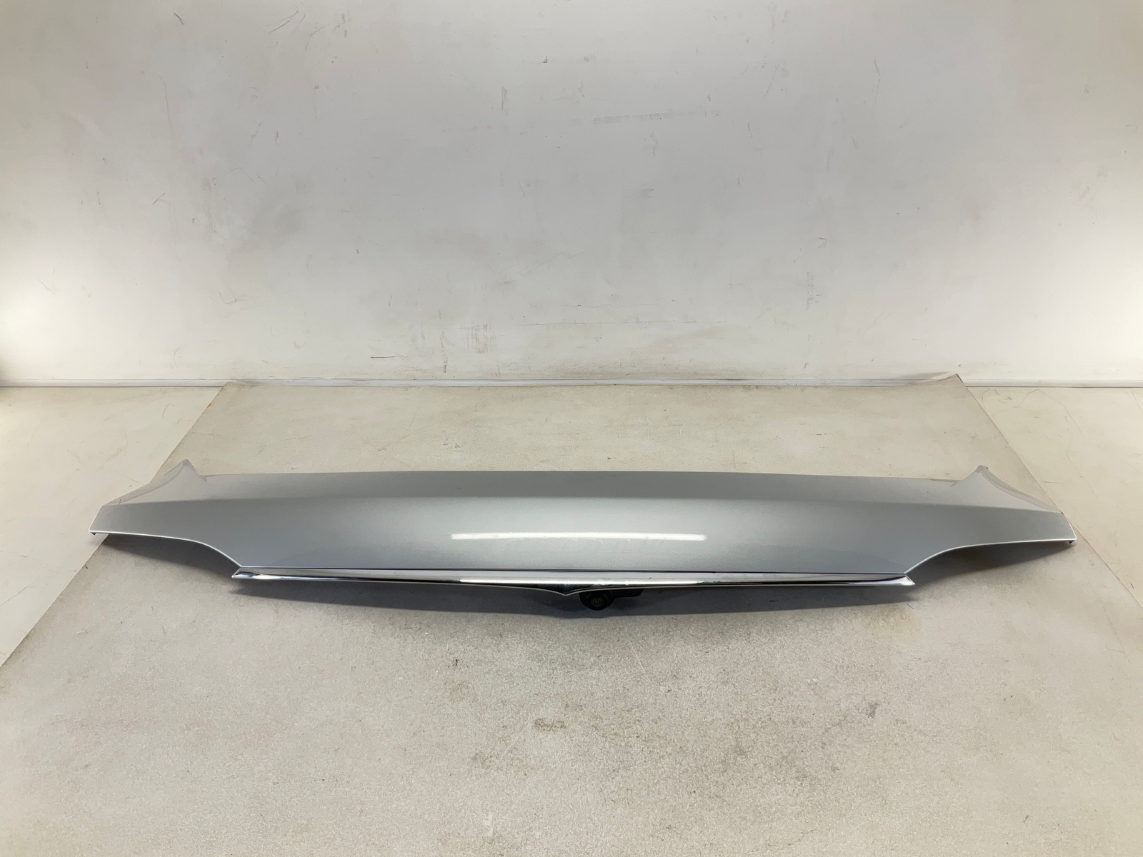17-20 MASERATI Levante Rear Liftgate Tailgate Spoiler w/ Camera OEM