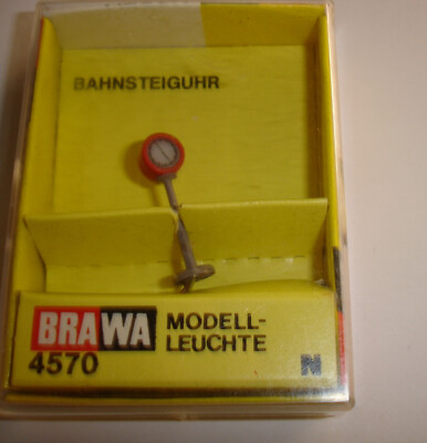 Brawa N 4570 illuminated  station platform clock - 1- 1/8'' high