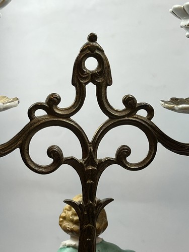 Antico portacandele in porcellana stile rococò cesto figura giovane uomo dandy - Foto 14 di 23
