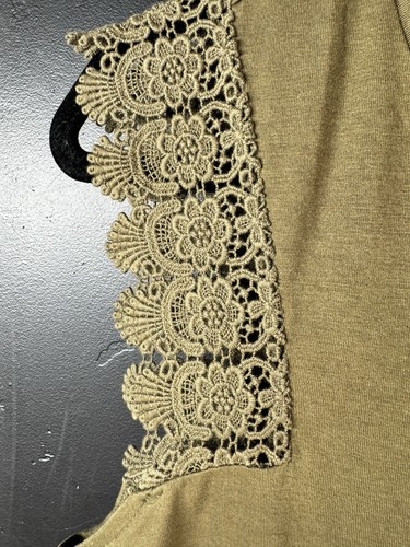 Elings Sage Green Floral Eyelet Ruffle Sleeves Tank Women's Size Small - Picture 4 of 7