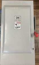 SIEMENS HF364 HEAVY DUTY FUSIBLE SAFETY SWITCH 200A 600VAC 150HP 600VDC 50HP