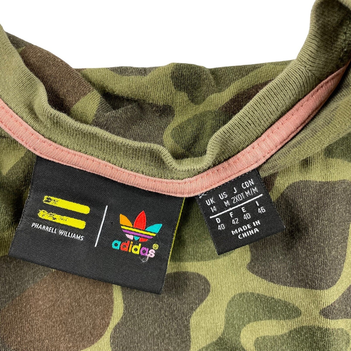 ファレルウィリアムス×adidas Hu Hikingカモパンツ　コラボ　M Adidas Originals Pharrell Williams Hu Hiking Camo Track Suit