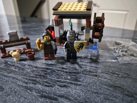 100% Complete LEGO Kingdoms 6918 Blacksmith Attack W/instructions