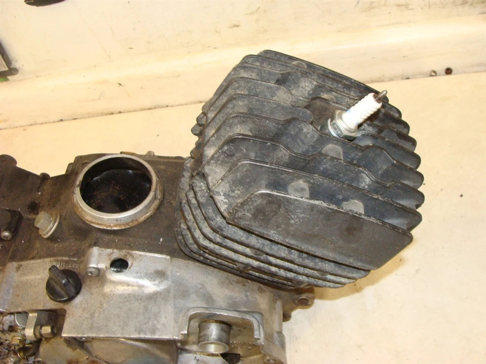 Kawasaki Ke100 Enduro 1981 fabricante de equipos originales motor cilindro pistón cárter tranny Foto 3 de 4