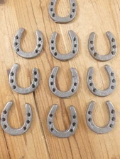 10 CAST IRON HORSESHOES CRAFTS HOME DECOR HORSESHOE HORSE **CASTING DEFECTS**