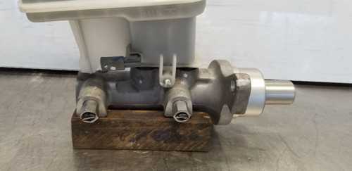 19 DODGE RAM 2500 BRAKE MASTER CYLINDER 6.4L - Picture 3 of 12