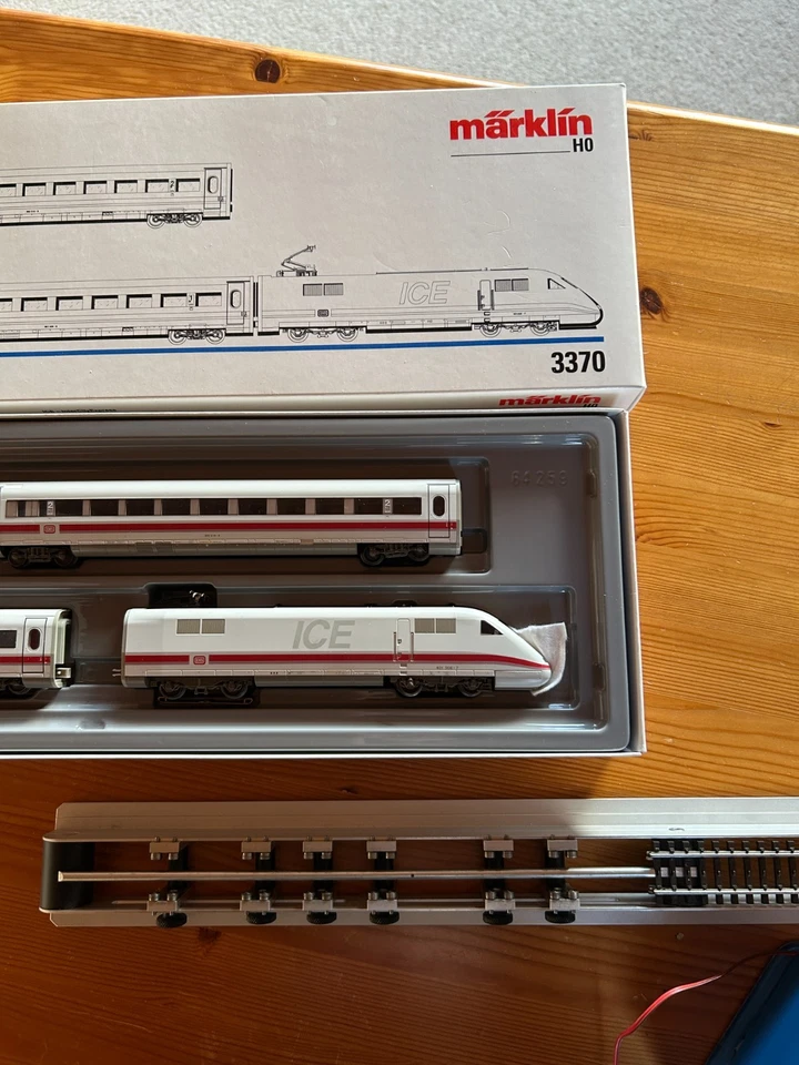Modelleisenbahn H0 Märklin ICE Nr.3370 - Bild 3 von 4