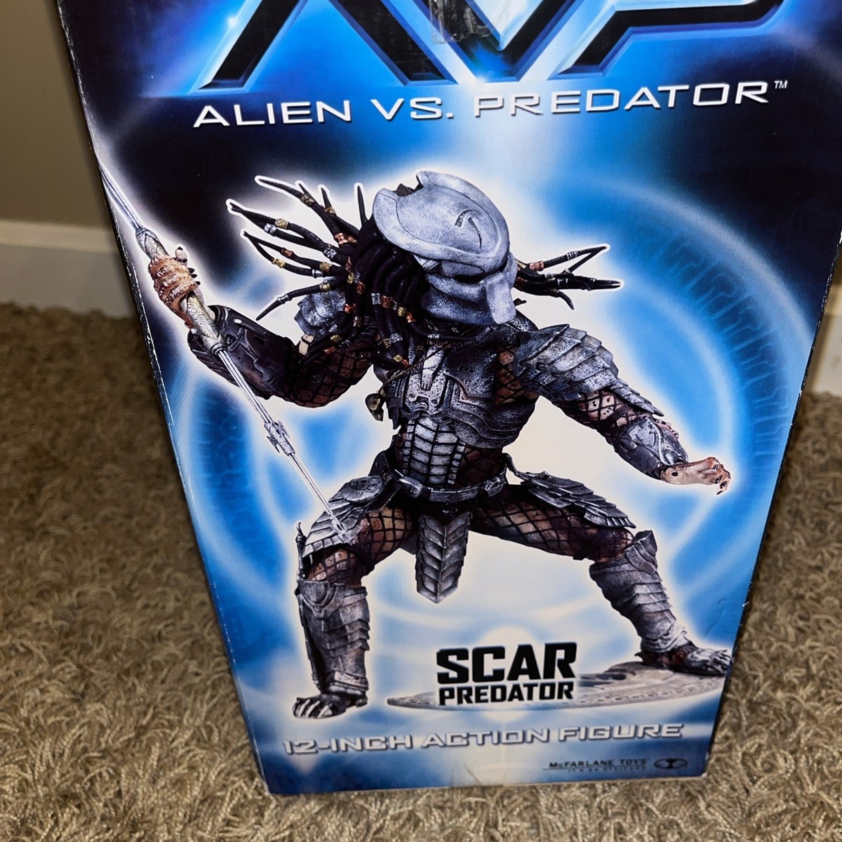 Todd McFarlane Toys 12 inch SCAR STEALTH PREDATOR Alien vs Action