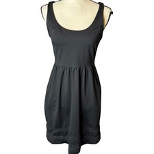 Cynthia Rowley Black Dress Sleeveless Gold Zipper Lace Hem Fitted Size Small