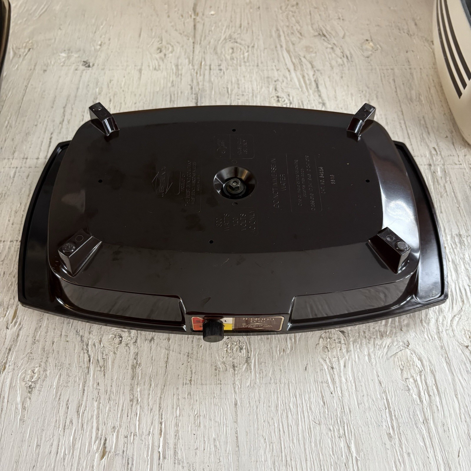 West Bend Slo Slow Cooker 84114 5 Settings 4 Quart w Amber Glass Lid 3 Lines