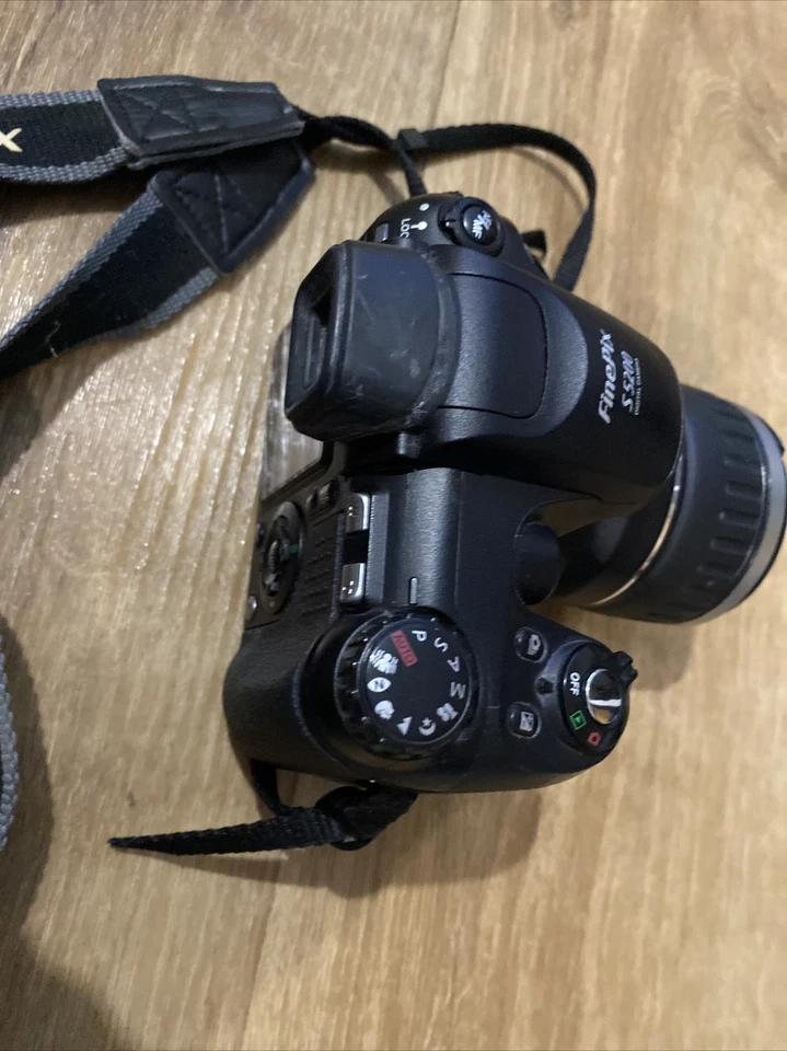 Fujifilm FinePix S Series S5200 5.1MP Digital Camera - Black, photo 2 of 5